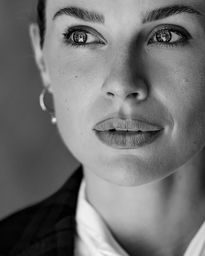 Zwart-wit close-up portret van Melanie